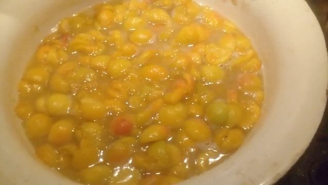 Королевское АБРИКОСОВОЕ варенье / Мои секреты приготовления вкусного варенья!!!!! смотреть онлайн