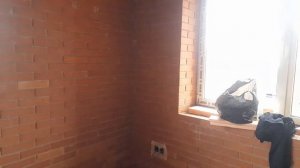 Необычный «пирог» стены из газобетона и кирпича. Показываю как выглядит здание внутри.