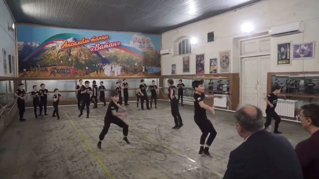 Отрывок из отрытого урока для гостей |Ансамбль танца «Ватан»| смотреть онлайн