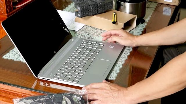 Laptop HP15S -1106TU Trưa đến 10 củ quá ngon смотреть онлайн