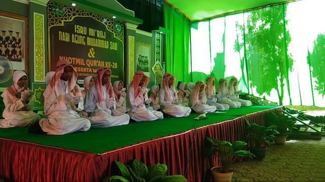 Khataman Al Quran ke 28 TPQ Riyadlotul 'Uqul Sumpiuh Banyumas смотреть онлайн