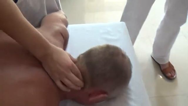 Точка Куан Тьяо. Практика массажа. Доктор Ван смотреть онлайн