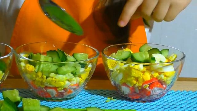 Салат с крабовыми палочками и зеленым горошком. Волшебная кухня смотреть онлайн