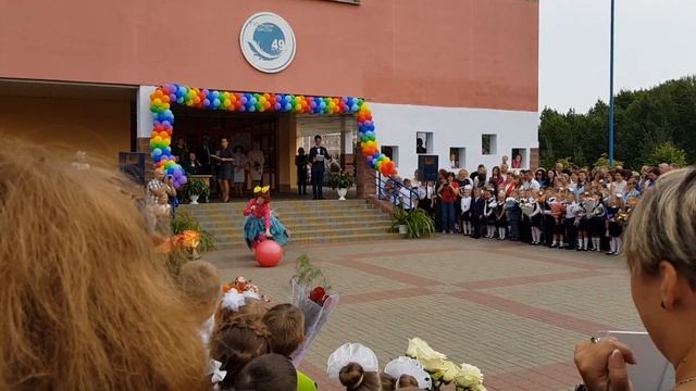 КОРОЧЕ ГОВОРЯ, 1 СЕНТЯБРЯ. ПОМОЩНИКИ РАЗБЕЖАЛИСЬ / МИНСК 2018 смотреть онлайн