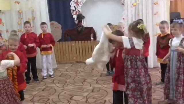 Осеннее фольклорное развлечение "Гулянье с барыней Капустой" группа "Пчелки" смотреть онлайн