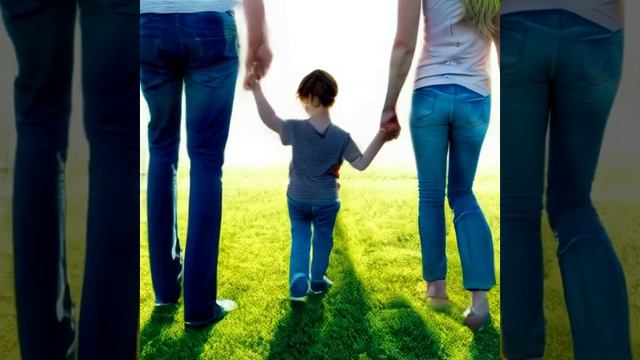 Семья идет, создано с помощью нейросети