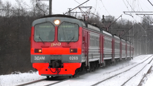 ЭД4М-0269 сообщением Детково - Поварово-2 с опозданием на 1 час 20 мин прибывает на о.п. 165 км