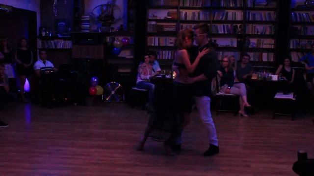 AMi Danza performance salsa - kizomba - bachata смотреть онлайн