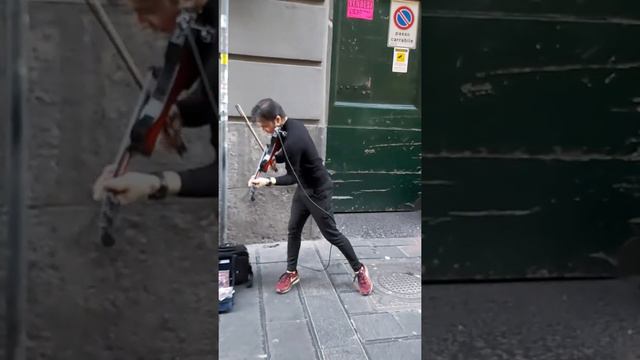 Скрипач на улицах Неаполя