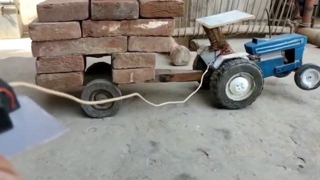 Ford 5000 Tractor pulling 20kg weight || Ford 5000 Tractor ny 20kg weight khencha ? смотреть онлайн