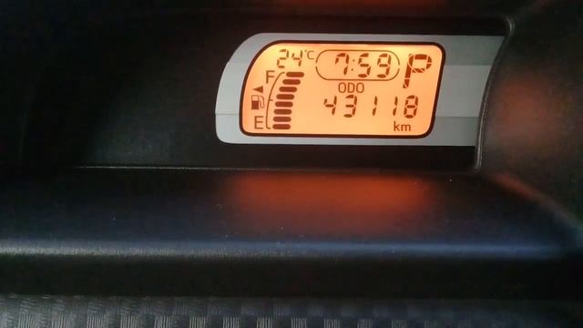 Toyota SPADE обзор приборной панели смотреть онлайн