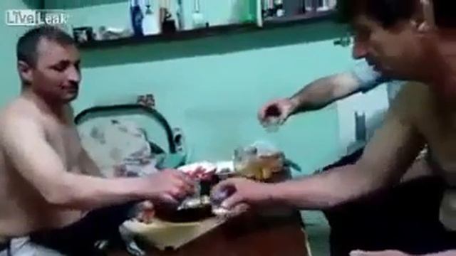 остряк))))