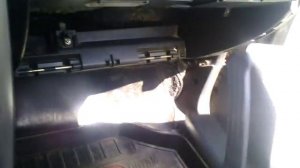 Cнятие-установка бардачка Лады Приоры (LADA PRIORA)