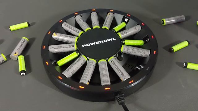PowerOwl 16 Bay AA / AAA Battery Modern // Futuristic Charger: Unbox & Review! смотреть онлайн