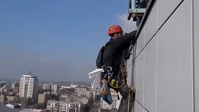Высотная мойка окон и фасадов зданий смотреть онлайн