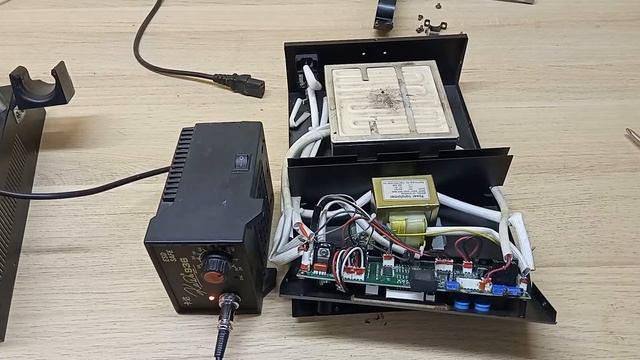 Ремонт станции Yihua YH-853aaa смотреть онлайн