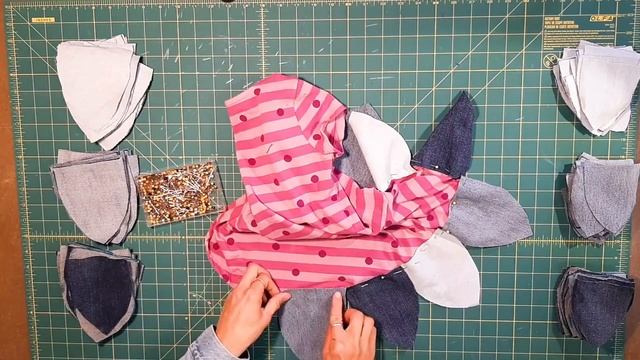 Sustainable Kids Halloween Costume ⎜Levi's смотреть онлайн