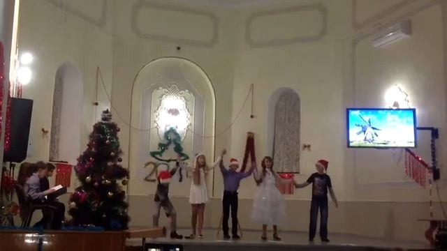 Новогодний праздник в школе смотреть онлайн