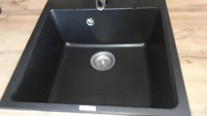 Мойка кварцевая Delina. Есть небольшие недостатки.