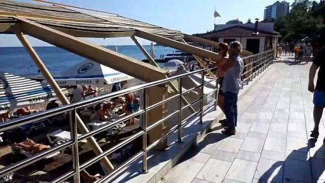 Крым. Гурзуф. Прогулка по набережной. 18 сентября 2018г. смотреть онлайн