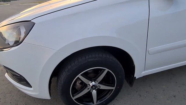 гранта лифтбек, белая 2019 г/в 87лс