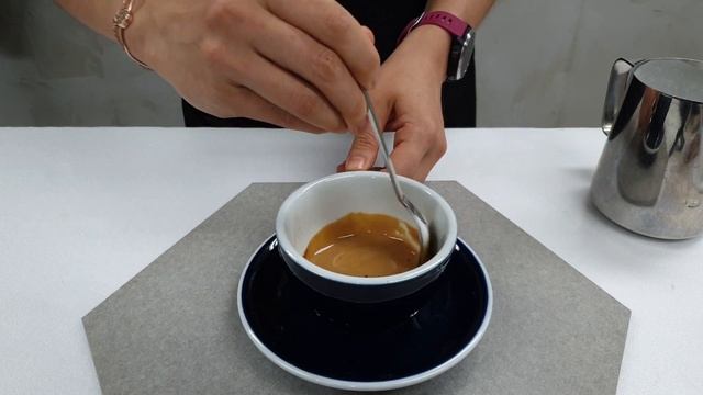 Latte Art from instant coffee смотреть онлайн