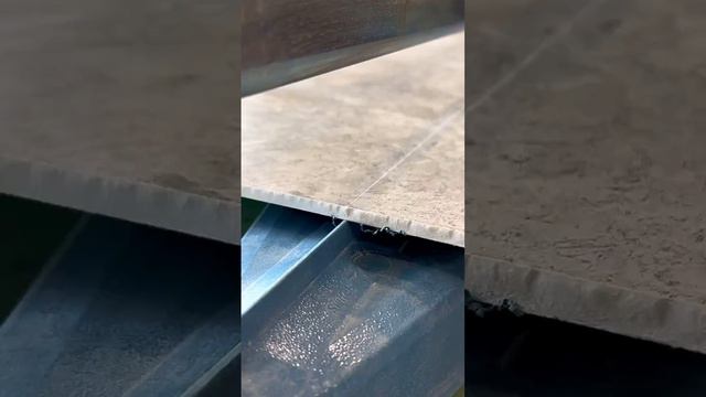 Из керамогранита размером 120х250 нарезали в формат 60х125