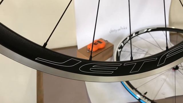 NOVATEC JETFLY ROAD WHEELSET UNBOXING AND WEIGHT REVIEW best budget wheelset 6 jutaan смотреть онлайн