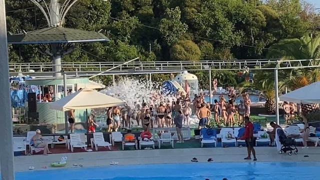 АКВАЛОО / Аквапарк ? смотреть онлайн