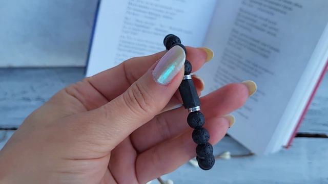 Браслет из вулканической лавы, черного турмалина, гематита смотреть онлайн