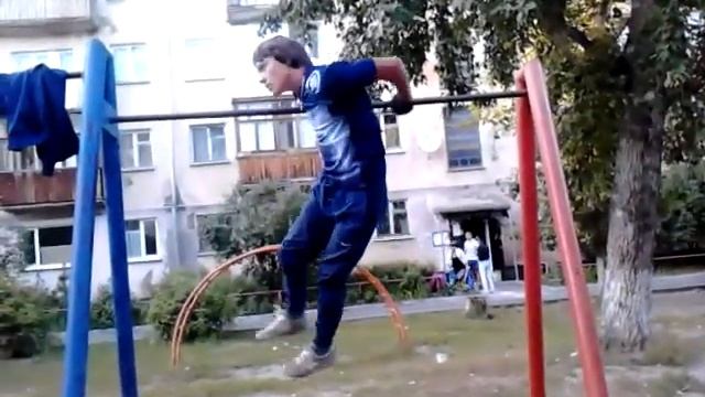 Workout Краб на турнике в упор сзади смотреть онлайн