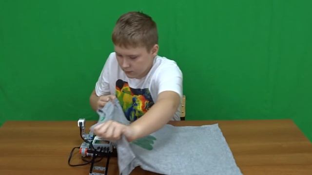 Проект - Автоматический складыватель маек. Арсений Оборин. смотреть онлайн