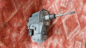 Ремонт тяги актуатора турбины на Шкода Октавия