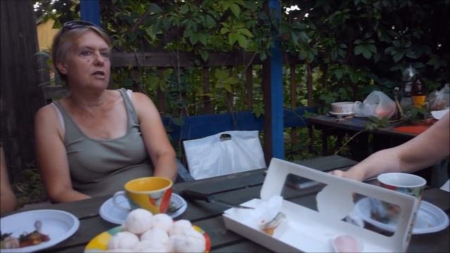 Мой маленький прекрасный сад создан для отдыха и фотосессий. День рождения любимых подруг. смотреть онлайн