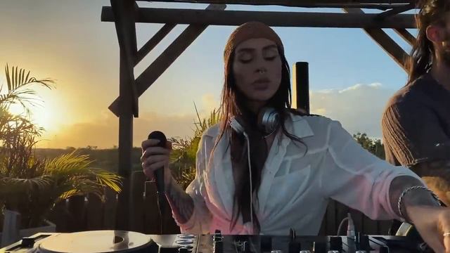 Savage & Shē _ Afro Roof