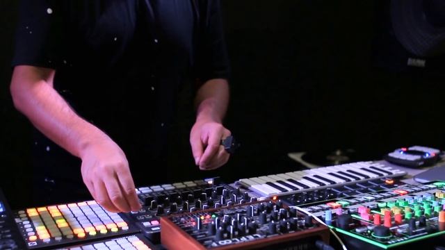 How I Play: KiNK Interview + Live Rig Walkthrough смотреть онлайн