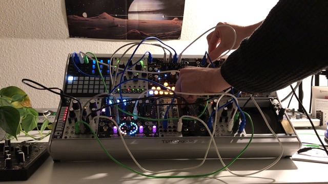 Ambient Modular X - Hypnotized смотреть онлайн