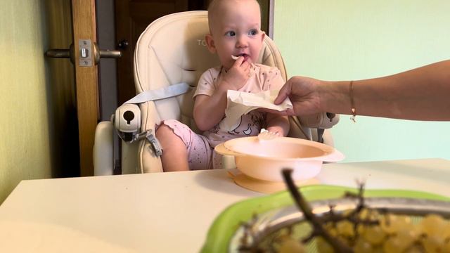 НЕДЕЛЬНЫЙ ВЛОГ:что ест ребенок в год🥣 #подстриглась #уходзаволосами #декретныебудни #покупки смотреть онлайн