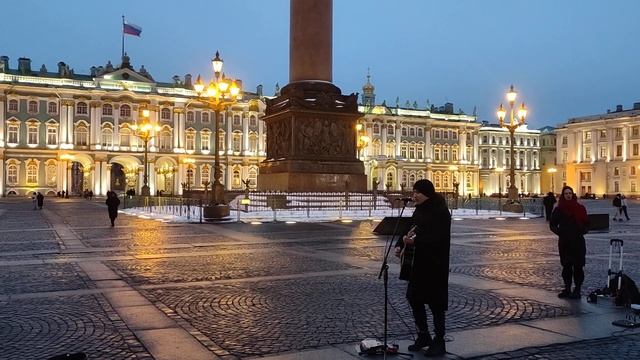 Танцы Минус - "Половинка", на Дворцовой площади в Санкт-Петербурге выступает музыкант Евгений Морга смотреть онлайн