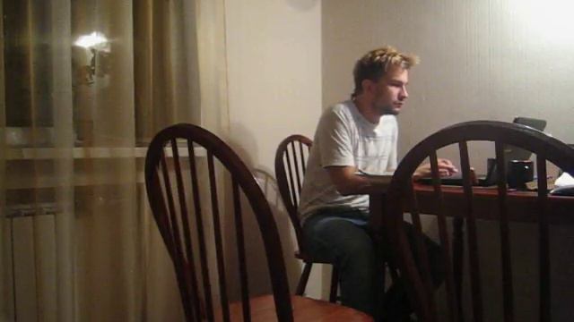 Dan Baraban eats on his kitchen in Spb смотреть онлайн