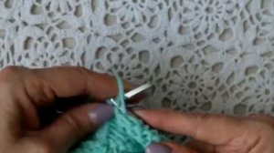 «Сердечный плед» спицами для младенца