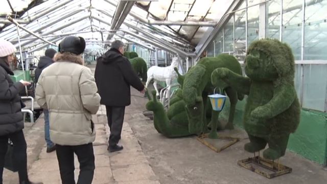 Зелёные фигуры Ульяновска требуют ремонта смотреть онлайн