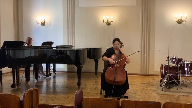 Schumann Cello Concerto, HE XU смотреть онлайн