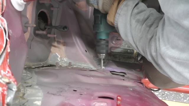 Мицубиси Лансер. Лучше день потерять и за пять минут долететь. Body repair after an accident. смотреть онлайн