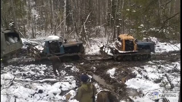 гусеничные танки трактора застряли в грязи оффроад смотреть онлайн