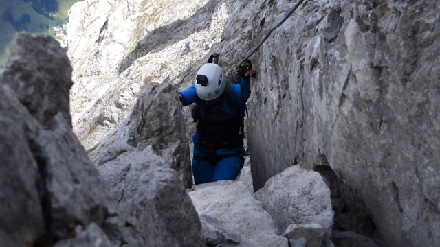 FERRATA dei FINANZIERI ◭ Monte COLAC | DOLOMITI смотреть онлайн