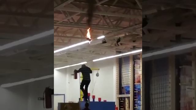 Пожар в ульяновском ТЦ смотреть онлайн