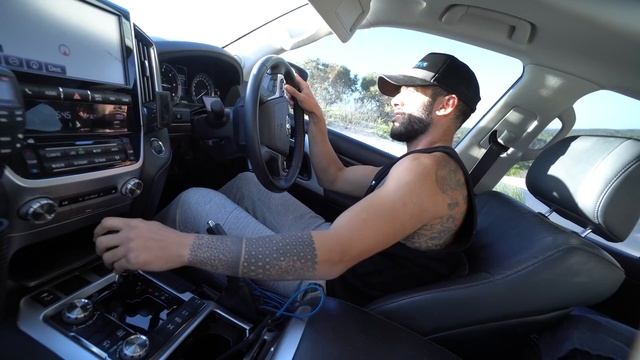 THE TEAM GO HUNT SOME SAND DUNES IN ROBE смотреть онлайн