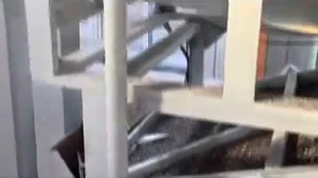 Шелушитель семян подсолнечника TFKH1500 смотреть онлайн
