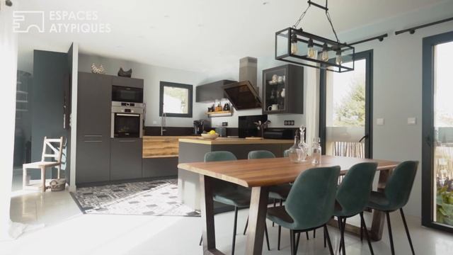 Villa d’architecte aux portes de Saint-Palais - Espaces Atypiques смотреть онлайн